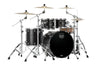 Mapex Saturn SR529XFB Satin Black, cuatro cascos. Redoblante marrón, platillos, pedales y atriles de ambientación no incluidos.