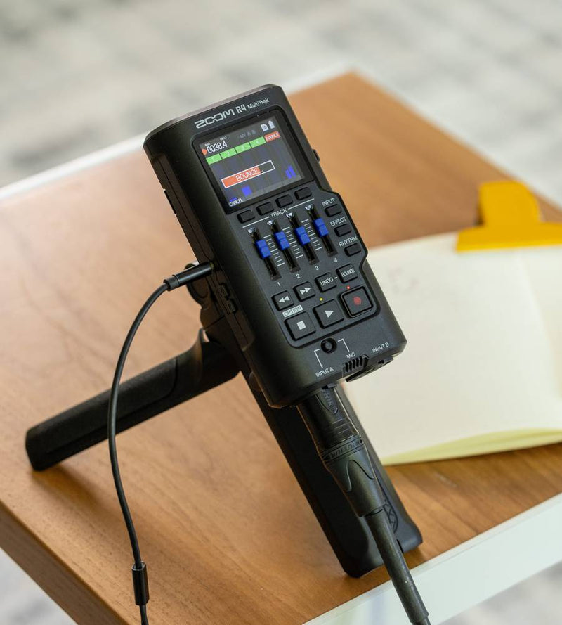 Grabadora Mezclador Zoom Portatil R4-220ge