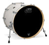 Dw Performance White Marine Pearl — bombo DPFHM1822KCX655 de 22 × 18 pulgadas