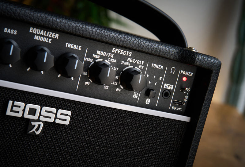 Amplificador Boss Guit Elec Ktn-Mini X