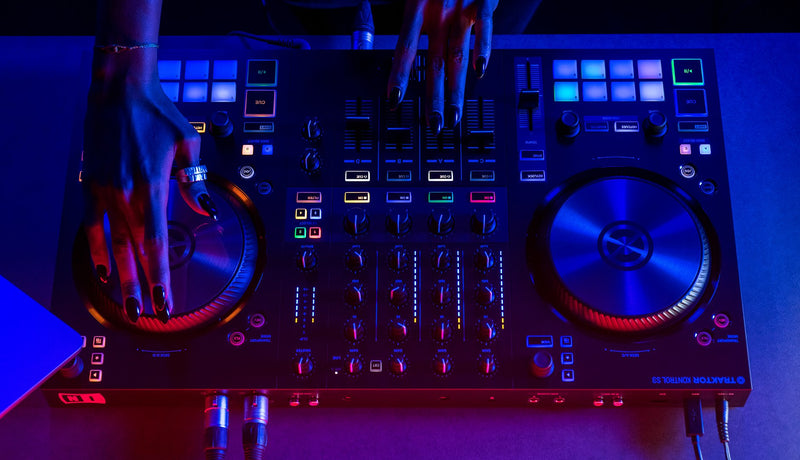 Controlador Dj Native Traktor Kontrol S3