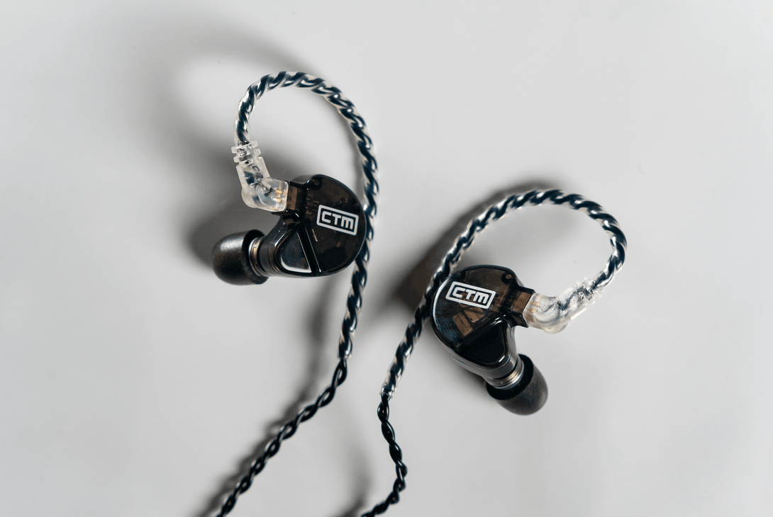 Audifono Ctm In Ear Ce220 Humo - The Music Site