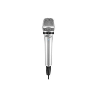 IK Multimedia iRig Mic HD-A plateado, vista frontal del micrófono digital y cable USB.
