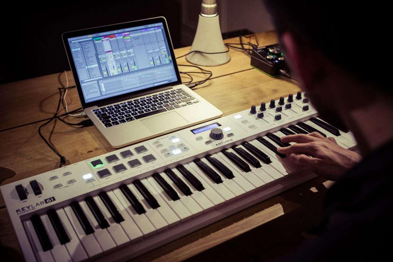 Controlador Arturia Keylab Essential 49 230521 - The Music Site