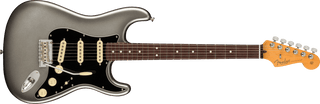 Guitarra Electrica Fender American Professional II Stratocaster®, diapasón de palisandro, mercurio 0113900755 - The Music Site