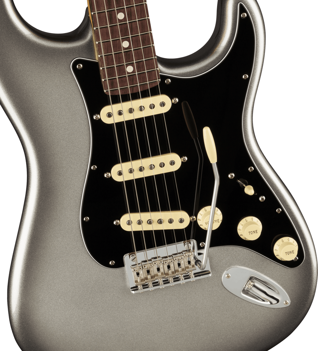 Guitarra Electrica Fender American Professional II Stratocaster®, diapasón de palisandro, mercurio 0113900755 - The Music Site