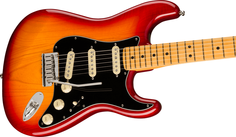 Guitarra Electrica Fender American Ultra Luxe Stratocaster®, Maple Fingerboard, Plasma Red Burst 0118062773 - The Music Site