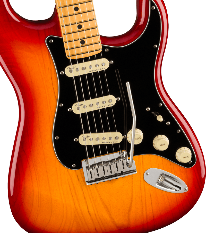 Guitarra Electrica Fender American Ultra Luxe Stratocaster®, Maple Fingerboard, Plasma Red Burst 0118062773 - The Music Site