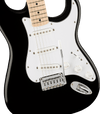 Guitarra Electrica Fender Squier Affinity Series™ Stratocaster®, diapasón de arce, golpeador blanco, negro 0378002506 - The Music Site