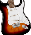 Guitarra Electrica Fender Squier Affinity Series™ Stratocaster®, diapasón de laurel, golpeador blanco, rayos de sol de 3 colores 0378000500 - The Music Site