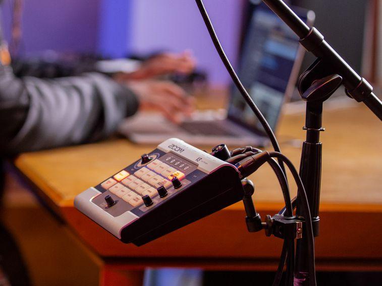 Procesador De Efectos Zoom V3/120Gl - The Music Site