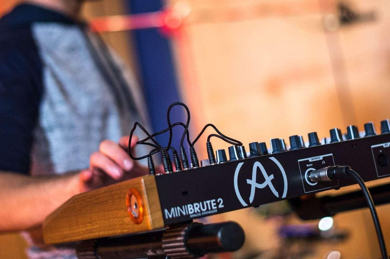 Sintetizador Arturia Minibrute 2 Noir 531003 - The Music Site