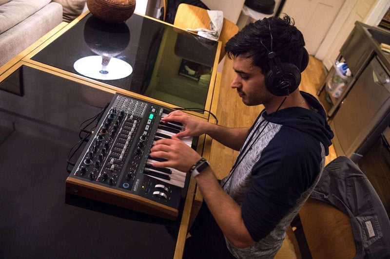 Sintetizador Arturia Minibrute 2 Noir 531003 - The Music Site