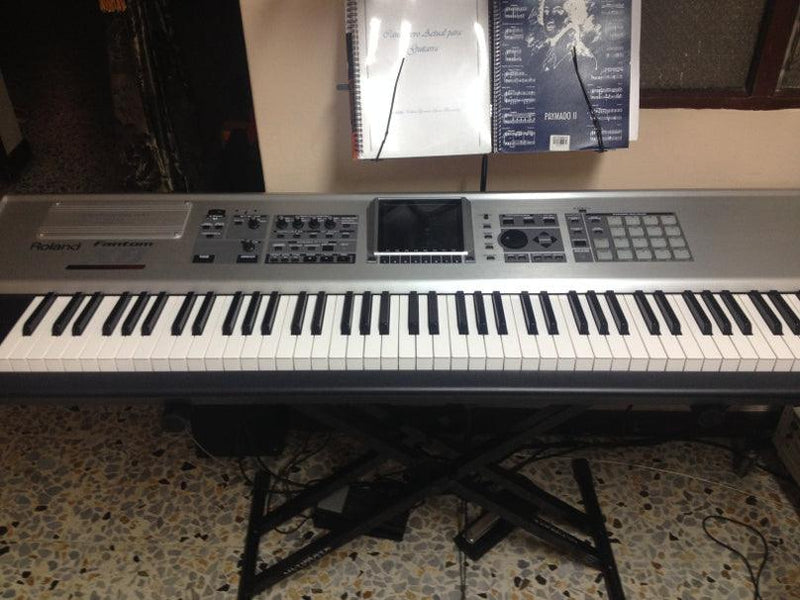 Sintetizador Roland Fantom X8 - The Music Site
